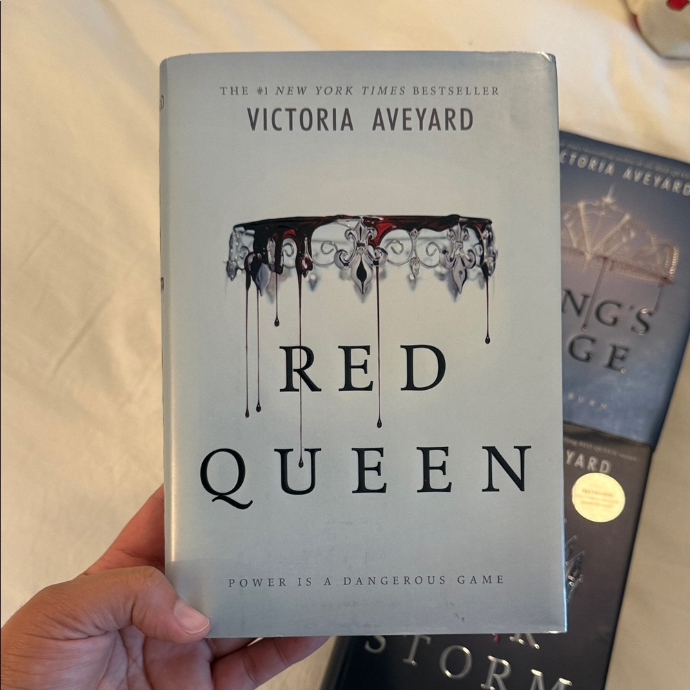 Red Queen Series by Victoria Aveyard Glass Sword King’s Cage War Storm - Picture 2 of 9